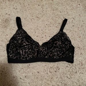 Black lacy bra